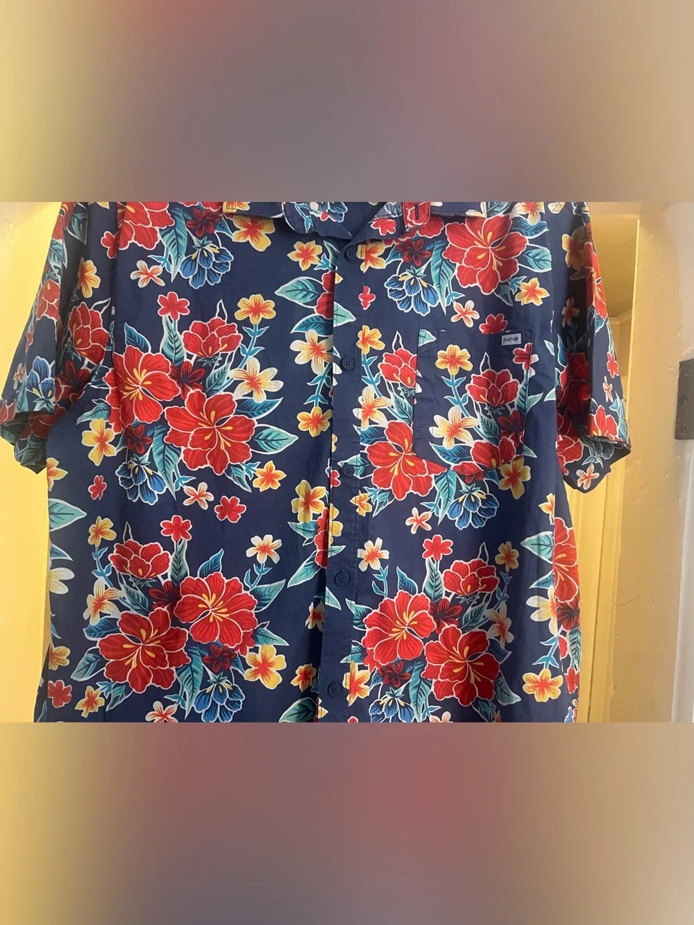 Hurley Men’s Hawaiian Floral Beach Vacation Short Sleeve Button Down Shirt XXL